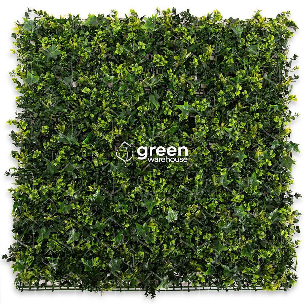 The Mixed Fern Artificial Foliage Panel is made up of three different ferns with textured leaves, varying in size and shades of green; it provides a natural look and makes it a unique and unrepeatable Foliage. It is ideal to highlight a green wall without the need to combine it with other foliage.