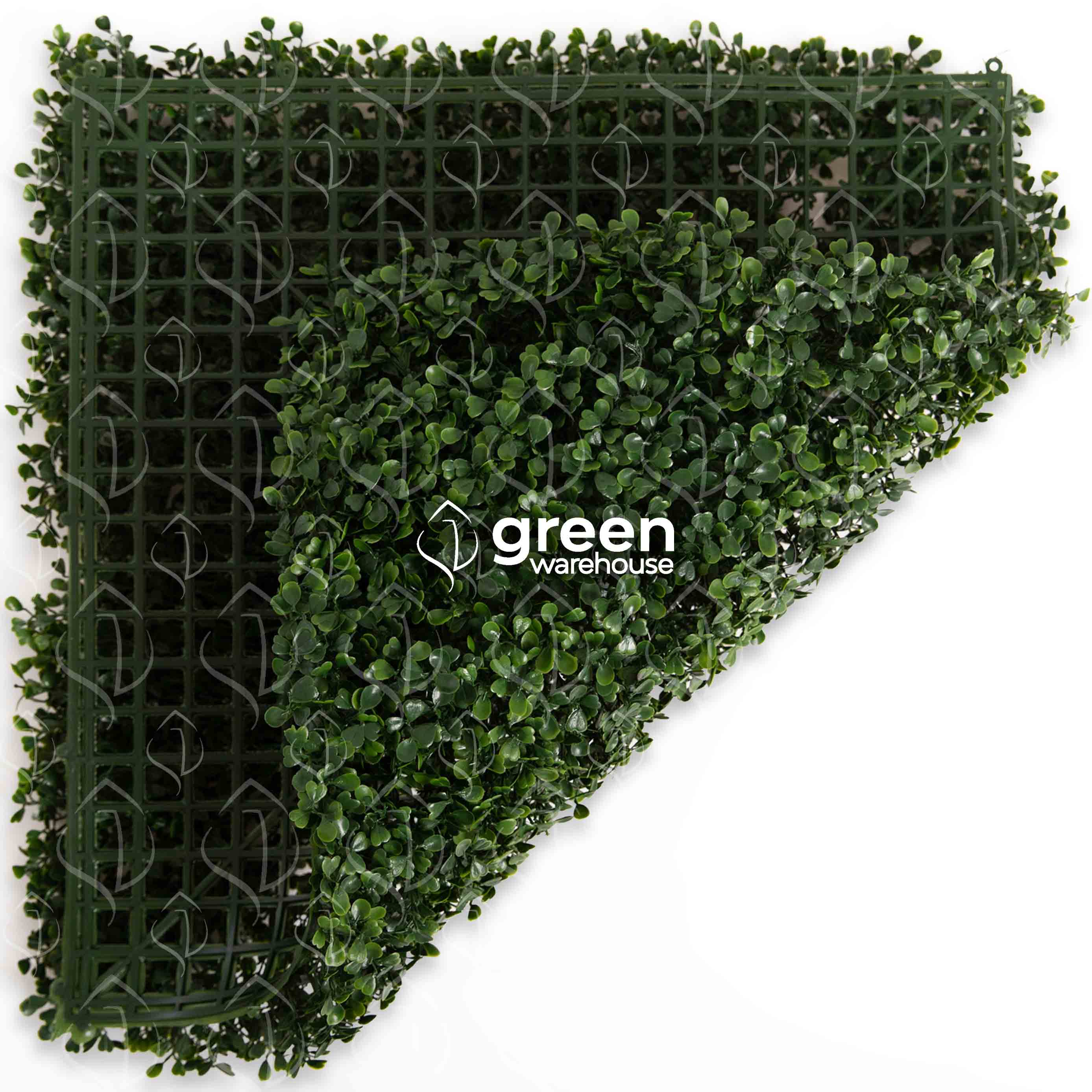 Boxwood Artificial Foliage is ideal for spaces where a uniform appearance is required, thanks to its closed and conservative foliage design.