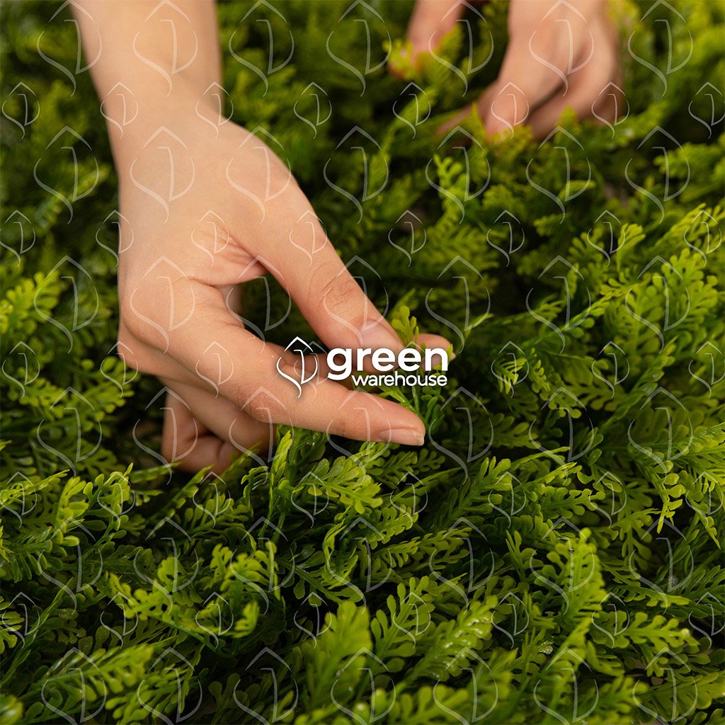 The Japanese Fern Artificial Foliage is characterized by its textured finish with a greenish-yellow color to achieve the fresh appearance of a fern. It is full of life and contrasts perfectly with strong and dark colors, generating an atmosphere of humidity and freshness, as well as unparalleled realism.