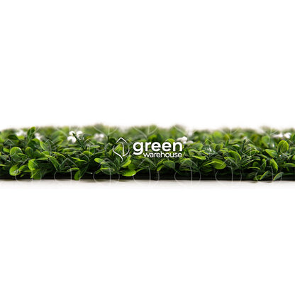 The Artificial Jasmine Foliage is ideal for sober and elegant decorations thanks to its small dark green and bright green leaves.