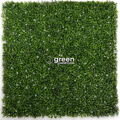 The Jasmine Artificial Foliage is ideal for sober and elegant decorations thanks to its small dark green and bright green leaves, complemented by discreet white flowers that offer a fresh and natural appearance. It is a Foliage that on its own can give life to Green Walls, however, it is also the favorite to combine it with foliage of other colors and further highlight the white flower of this Jasmine Foliage.