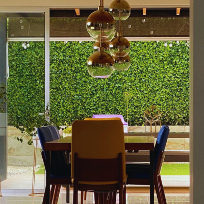 Outdoor artificial green wall panel UV-protected hedge backdrop for modern home decor